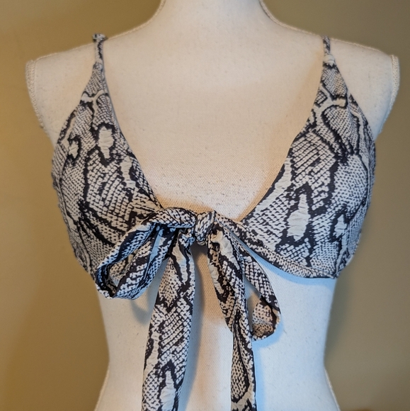 Zaful Snakeskin Bikini Top & Bottom - Picture 3 of 12